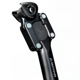 Nextcover gefederte Parallelogramm Fahrrad-Sattelstütze in Schwarz, aus robustem Aluminium und stufenlos einstellbar für optimalen Fahrkomfort auf jedem Gelände.