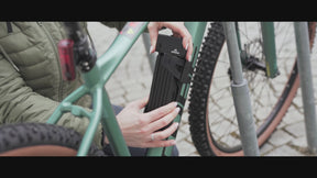 Produktvorstellungsvideo der Nextcover Faltschlösser FoldOne & FoldBasic: kompakte und robuste Fahrradschlösser mit hohem Sicherheitslevel, ideal für den täglichen Einsatz bei geringem bis mittlerem Diebstahlrisiko – perfekte Wahl für Stadt und Alltag.
