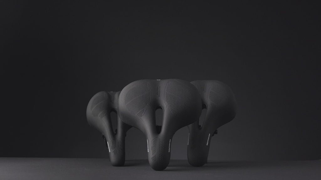 Produktvorstellung ComfortOne Fahrradsattel – ergonomischer Memory-Foam Sattel mit innovativer Volume-Air Federung, ideal für schmerzfreies und bequemes Radfahren auf langen Strecken.