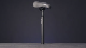 Produktvorstellung des Nextcover Bundles aus ComfortOne Fahrradsattel und gefederter Sattelstütze – ergonomischer Sitzkomfort kombiniert mit stoßdämpfender Federung für schmerzfreies und entspanntes Radfahren auf jedem Terrain.